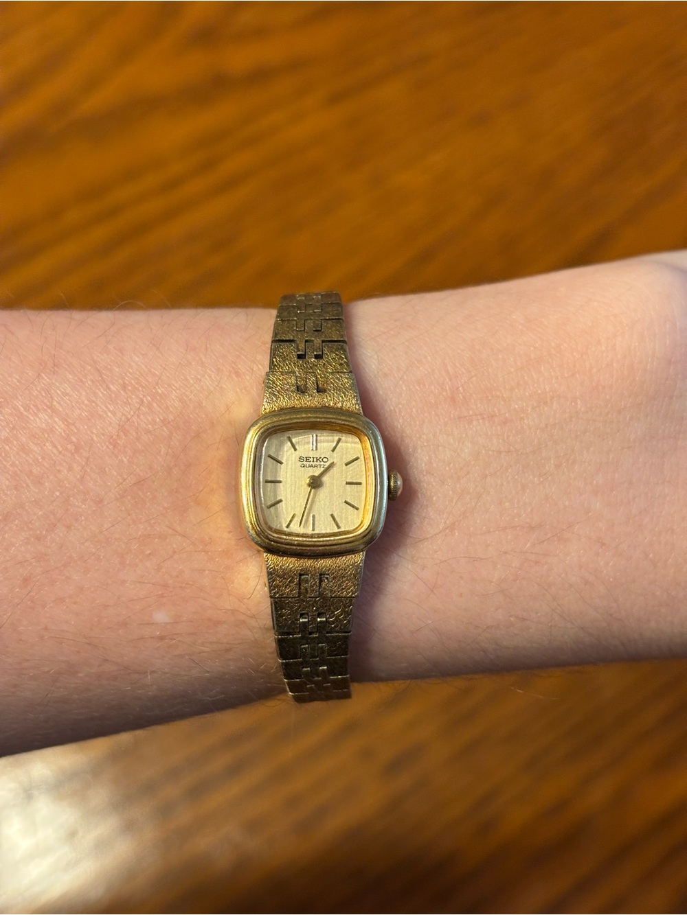 Women's Seiko Gold Bracelet Watch S420-5079 New Battery Working